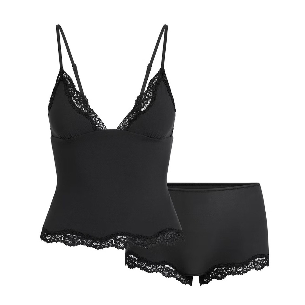 SKIMS Fits Everybody Lace Triangle Cami and Boy Short Set Onyx XS ST-SET-9793W